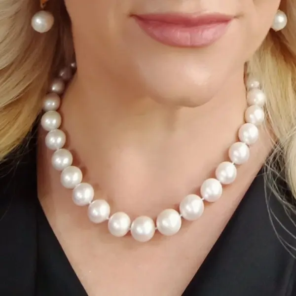 Colier perle naturale Edison albe 11,5–14,5 mm, aur alb 14K | KASKADDA®