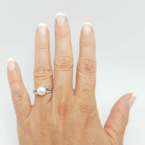 Inel Reglabil din Argint Rodiat cu Perla Naturala Alba de 7,5-8 mm
