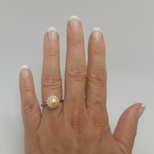 Inel Reglabil din Argint Rodiat, Stil Floare, cu Perla Naturala Aurie de 7,5-8 mm