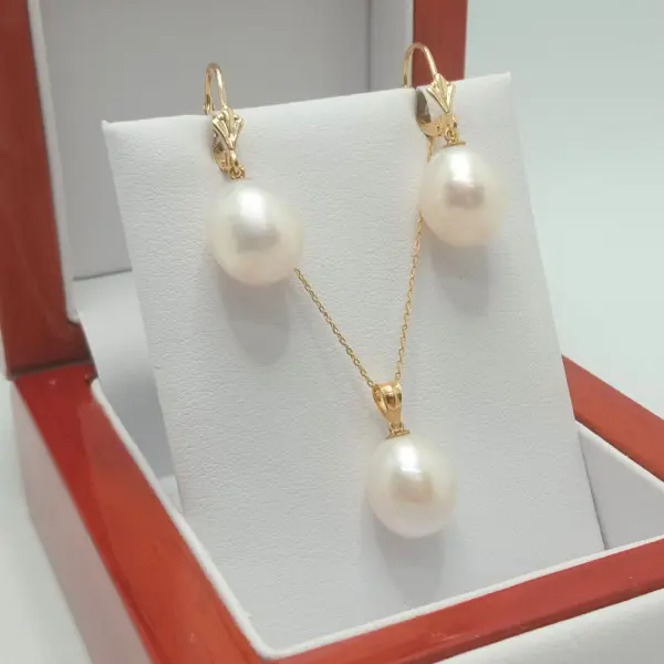Set Perle Mari 11/9 mm, Aur Galben 14K – Colier și Cercei Lacrimă | KASKADDA®