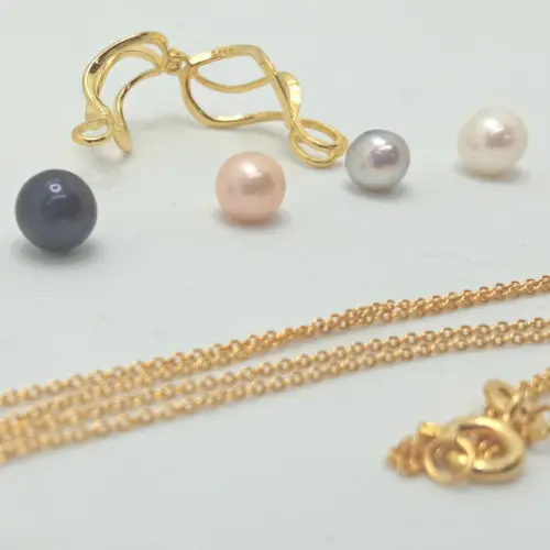 Perla Surpriza, Set Argint Placat cu Aur de 14 k si Perle Naturale