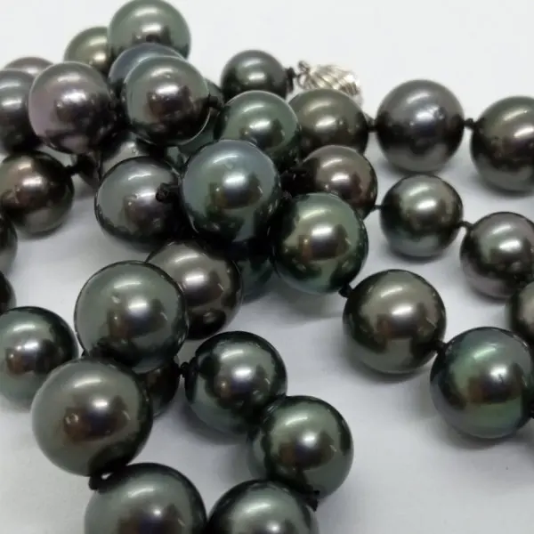Colier perle Tahitiene 9–11 mm, aur alb 14K | KASKADDA®