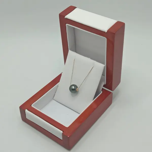 Colier cu Perlă Tahitiană 11 mm, Calitatea AAA, Aur Galben 14K, În Cutie, Trei Sferturi Stânga