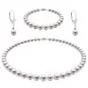 Set Aur Alb 14 k, Colier, Bratara si Cercei Tortita Model Lalea cu Perle Naturale Albe de 6-7 mm si Inchizatori Filigranate