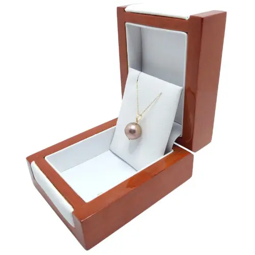 Colier cu Pandantiv Kaskadda cu Perle Naturale Edison Lavanda AAA, Perle Rare Gigant de 12 – 12,5 mm si Aur Galben de 14k