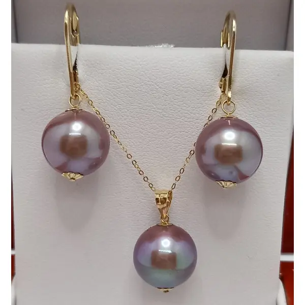 Set Kaskadda Colier cu Pandantiv si Cercei cu Perle Naturale Edison Lavanda AAA, Perle Rare de 12,5 – 13 mm si Aur Galben de 14k